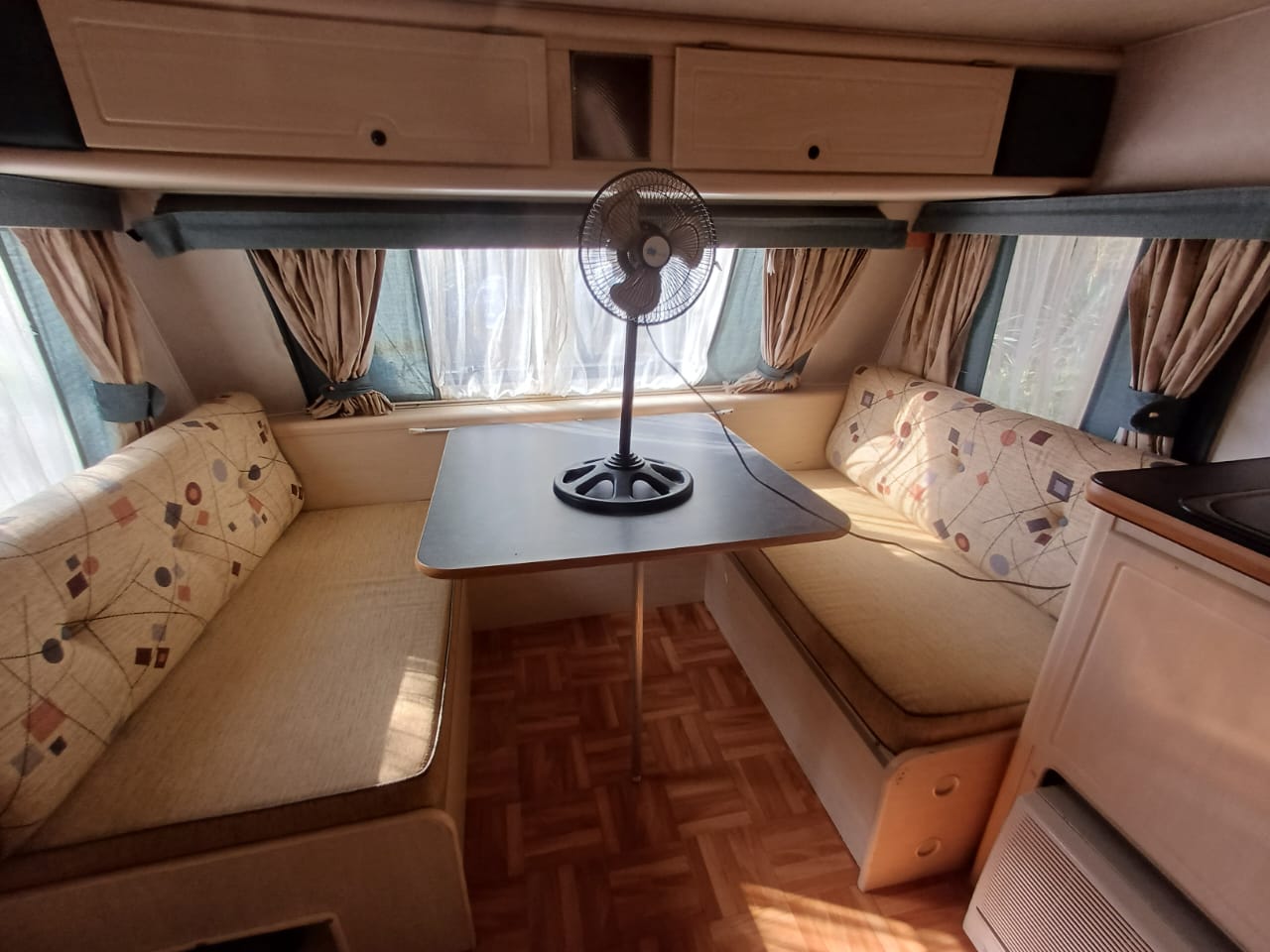 2006 Jurgens Fleetline Caravan (CT 1448)
