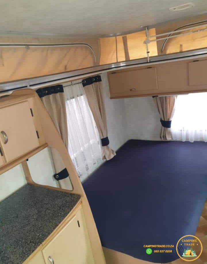SOLD 2004 Gypsey Blue Series Caravan (CT 1160)
