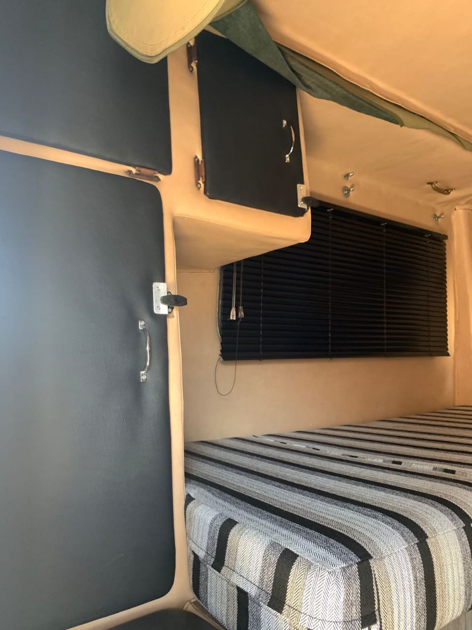 Bakkie Camper (CT 1242)