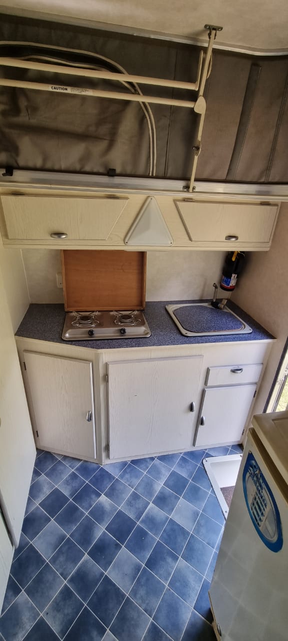 2004 Sprite Sufer Delux Caravan (CT 1284)
