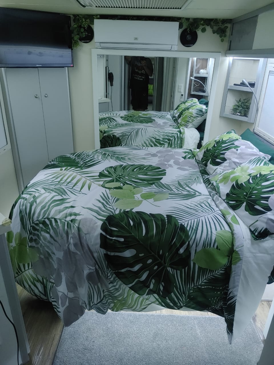 SOLD 2014 Sensation Anee Caravan (CT 1352)