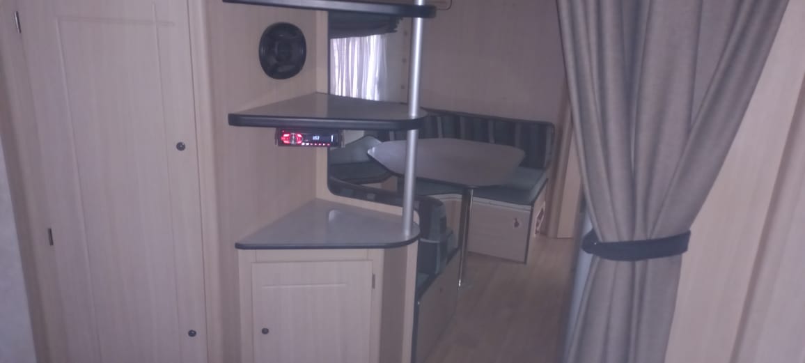 SOLD 2010 Jurgens Exclusive Caravan (CT 1355)