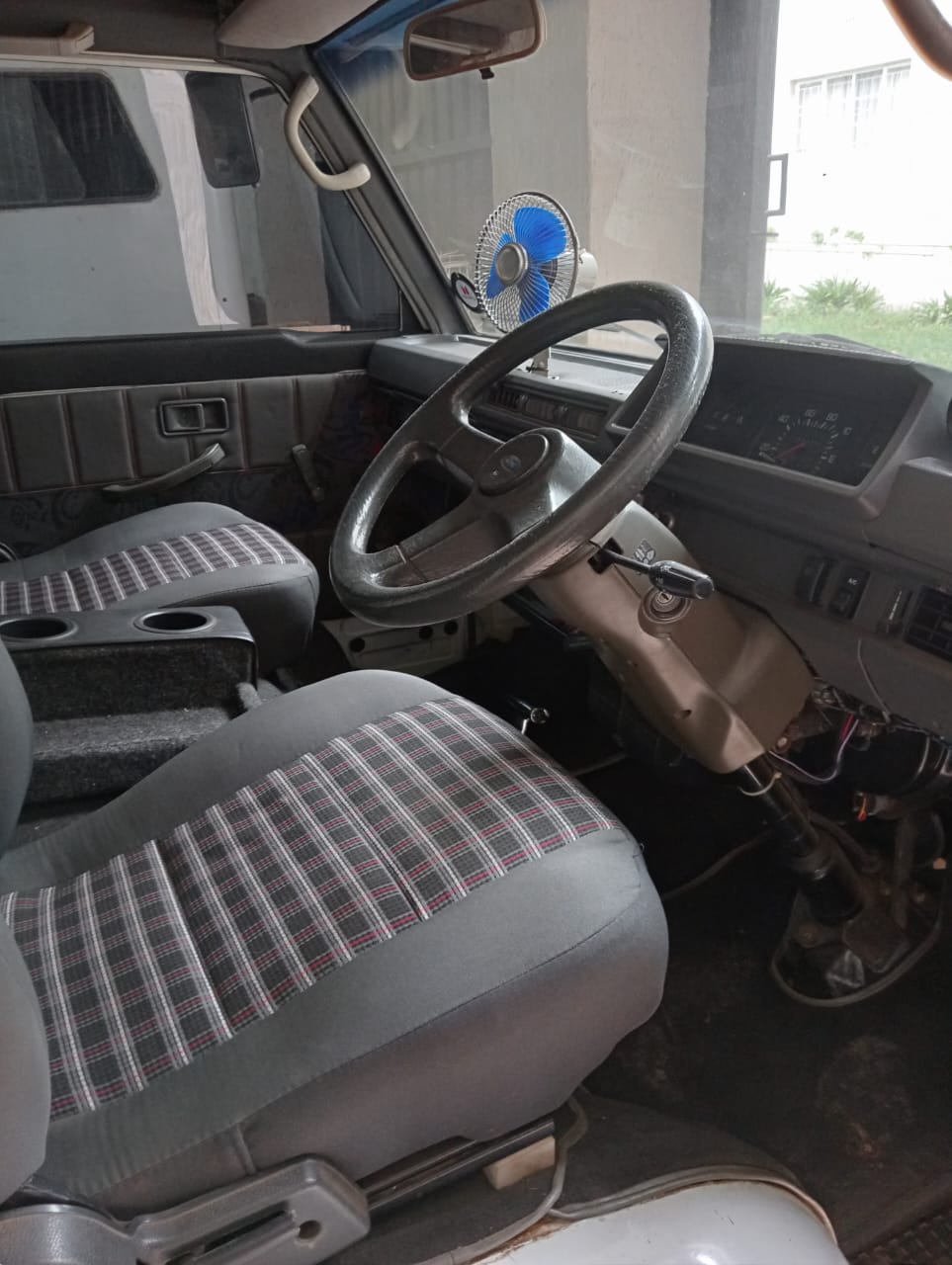 1996 Mitsubishi L300 Motorhome (CT 1419)