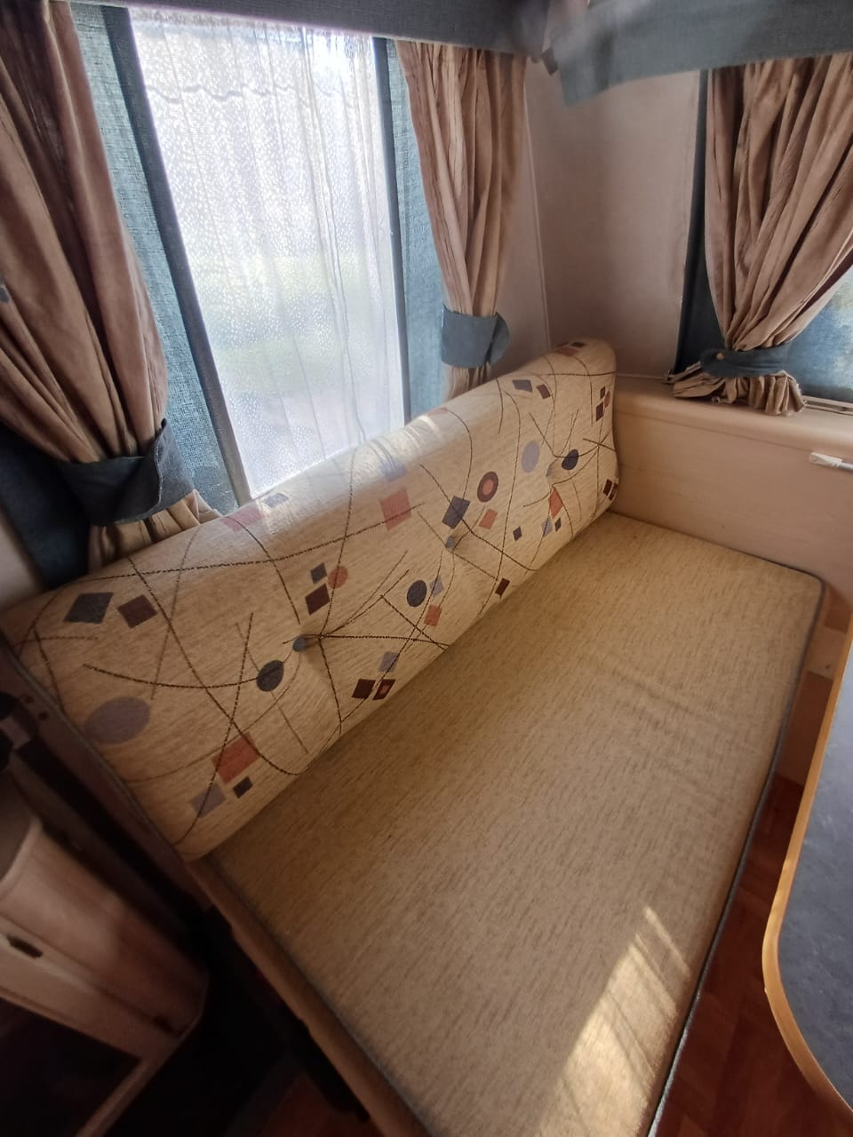 2006 Jurgens Fleetline Caravan (CT 1448)