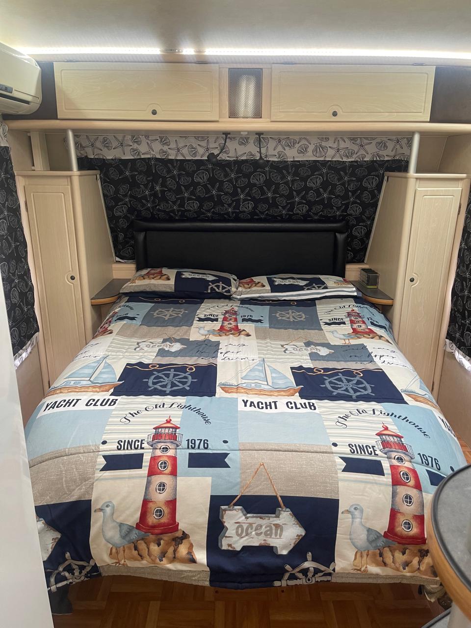 SOLD 2009 Jurgens Exclusive Caravan (CT 1377)