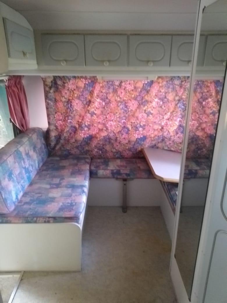 SOLD 1991 Jurgens Classique Caravan (CT 1342)