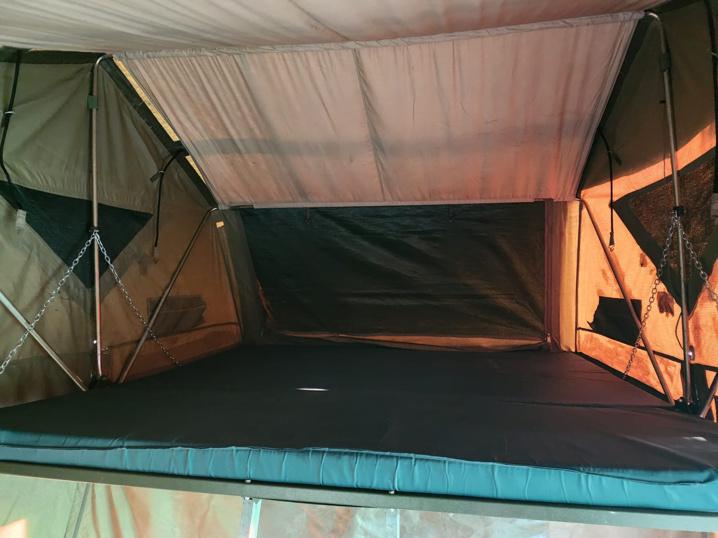 2012 Conqueror Comfort Off Road Camping Trailer (CT 1455)