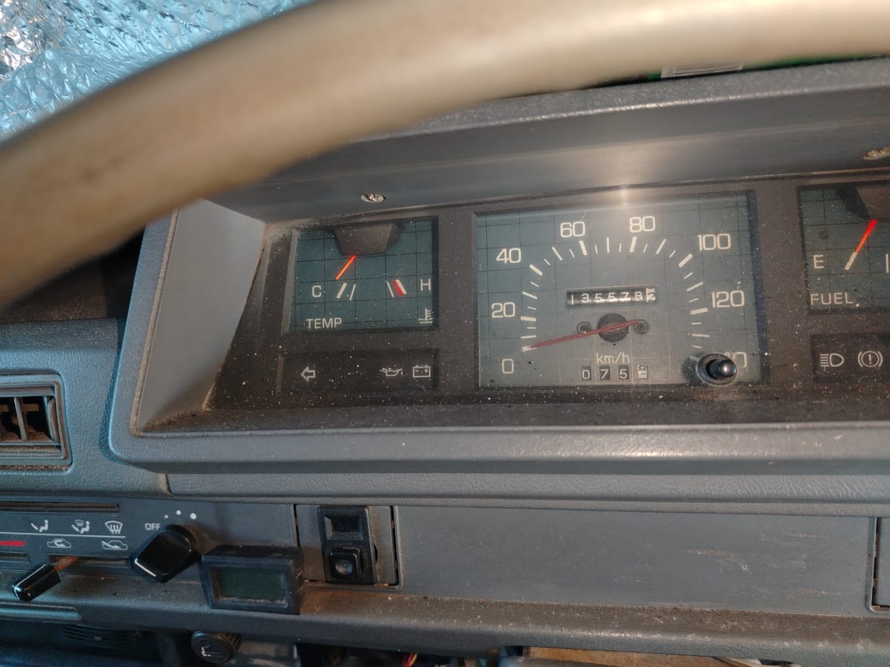 190 Mitsubishi L300 Motorhome (CT 1404)