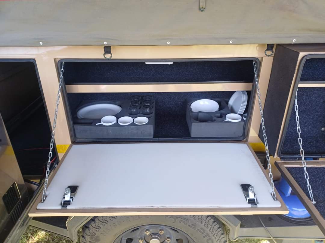SOLD 2018 Wildebees Survivor Off Road Camping Trailer (CT 1360)