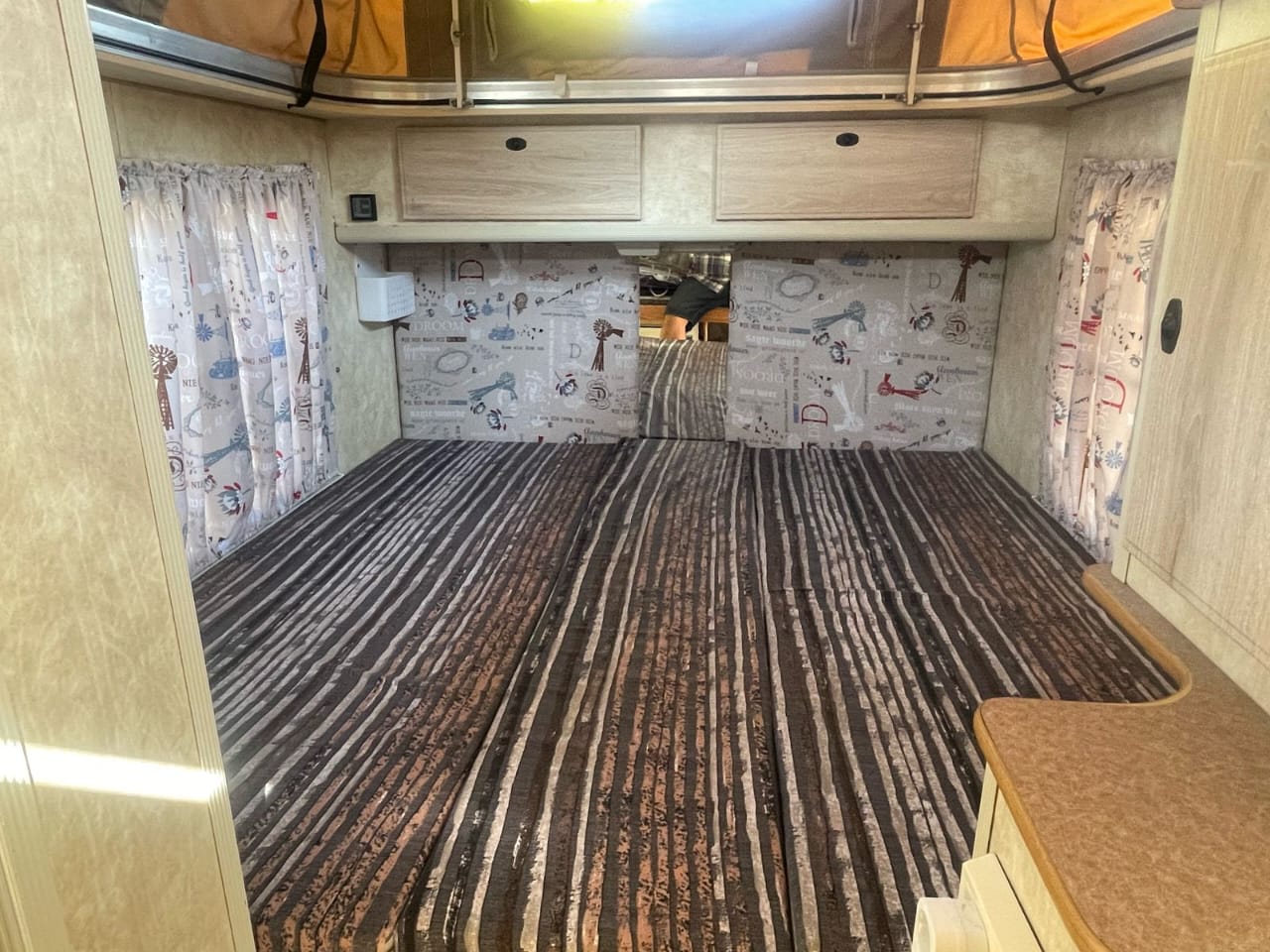 SOLD 1999 Jurgens Xplorer Off Road Caravan (CT 1343)