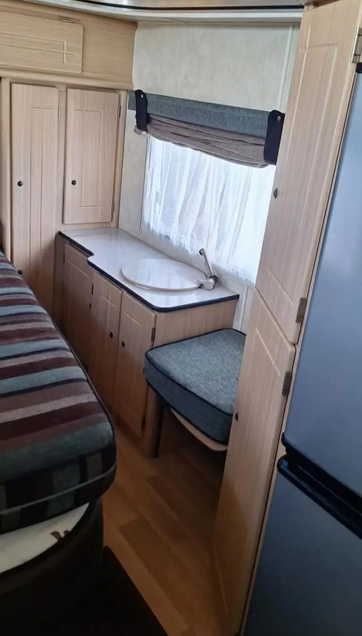 2011 Jurgens Penta Caravan (CT 1348)