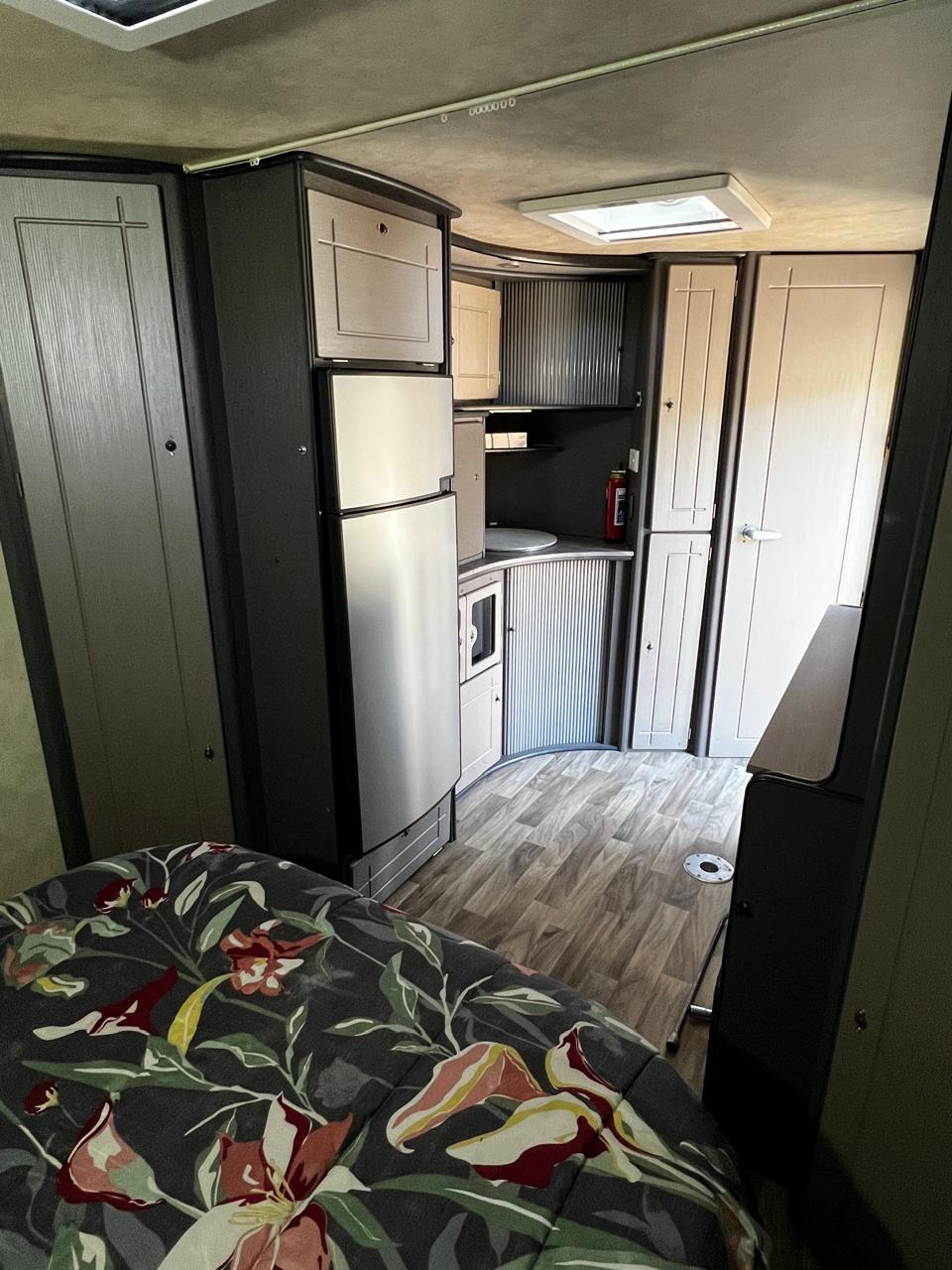 SOLD 2015 Jurgens Classique Caravan (CT 1406)