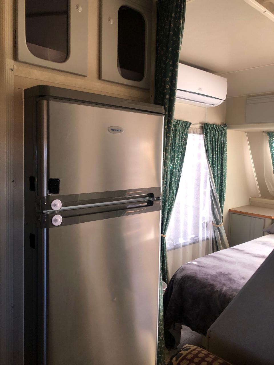 SOLD 2002 Jurgens Exclusive Caravan (CT 1170)