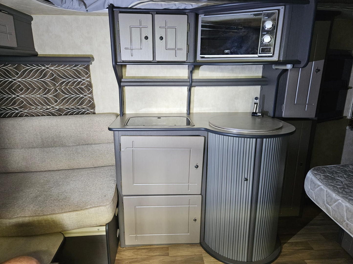 2016 Jurgens Fleetline Caravan (CT 1228)