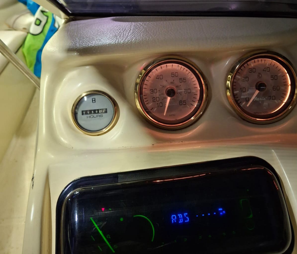 1998 Infinity 520 Boat (CT 1329)