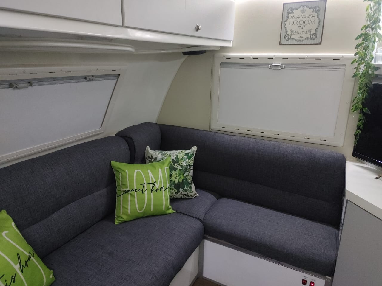 SOLD 2014 Sensation Anee Caravan (CT 1352)