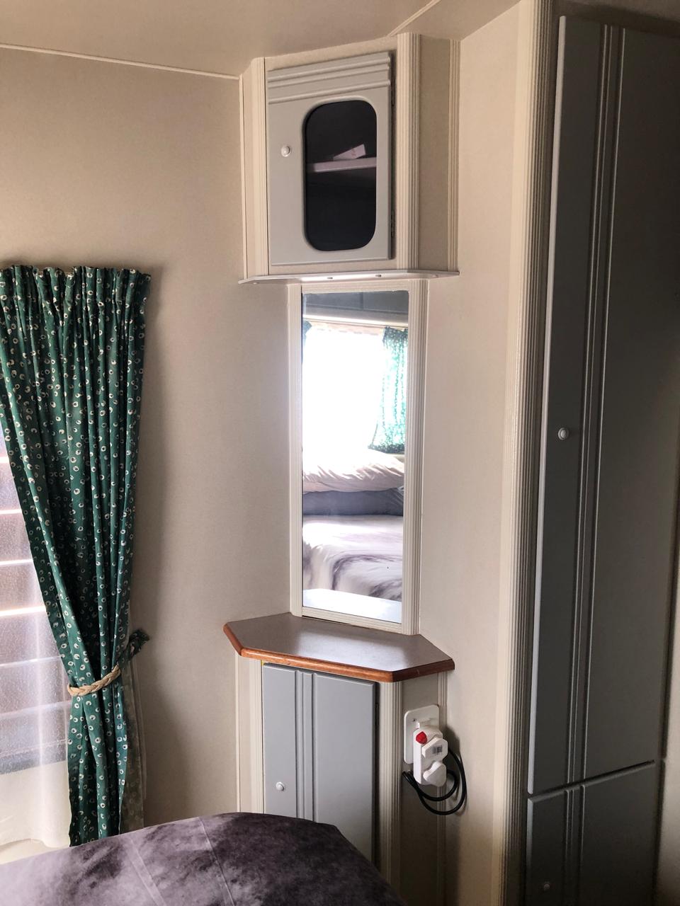 SOLD 2002 Jurgens Exclusive Caravan (CT 1170)
