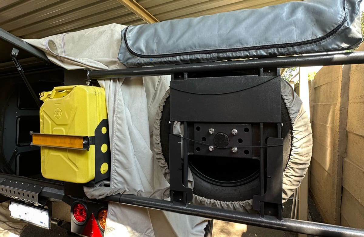 SOLD 2022 Conqueror Companion Platinum Off Road Camping Trailer (CT 1310)