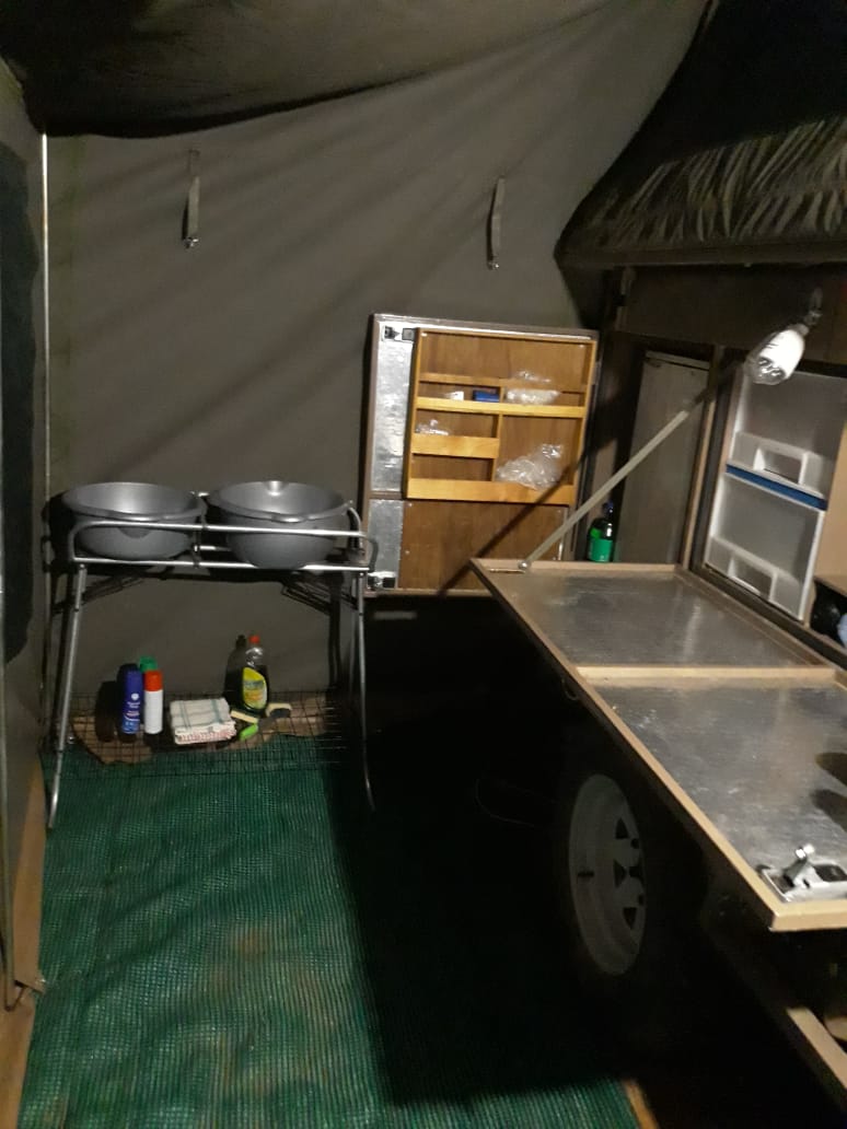 2009 Macau Camping Trailer (CT 1318)