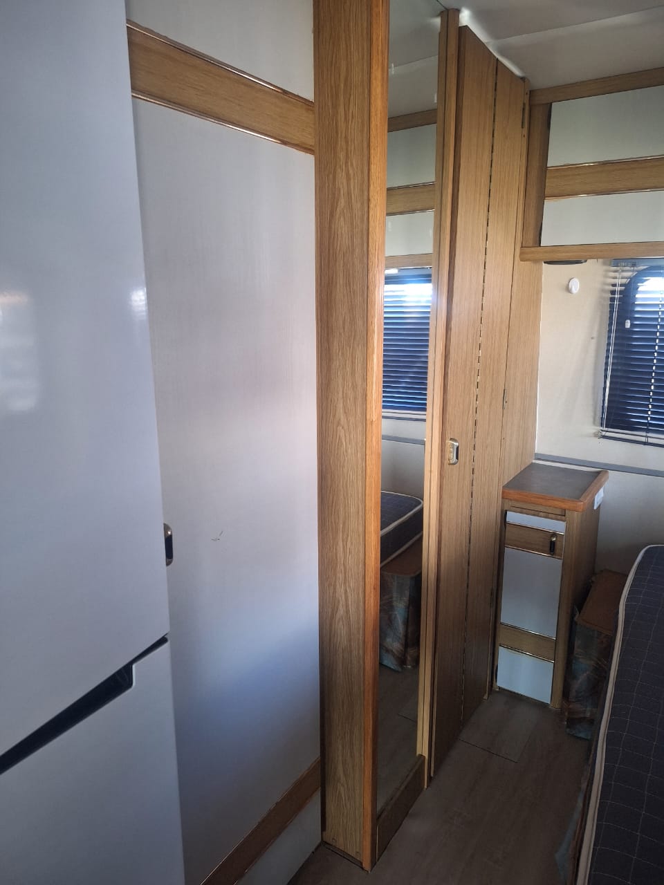 1997 Nissan Motorhome (CT 1463)