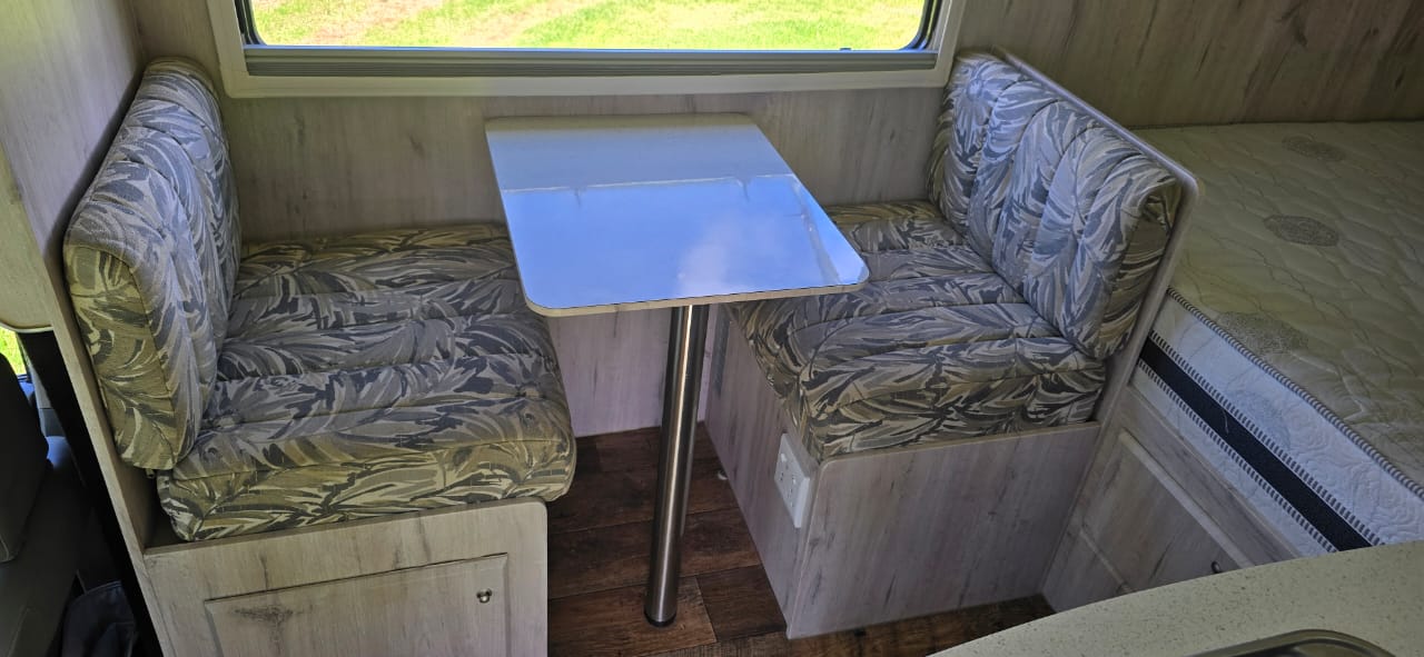 2007 Toyota 4x4 2.5 D4D Camper (CR 1294)