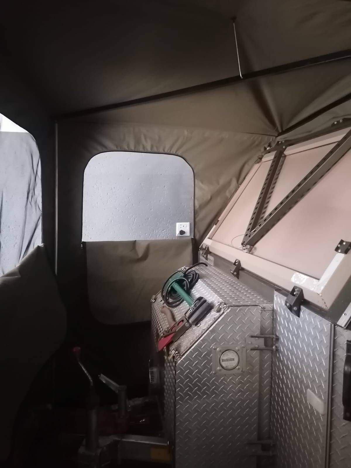 SOLD 2011 Conqueror Companion Claasic Off Road Camping Trailer (CT 1457)