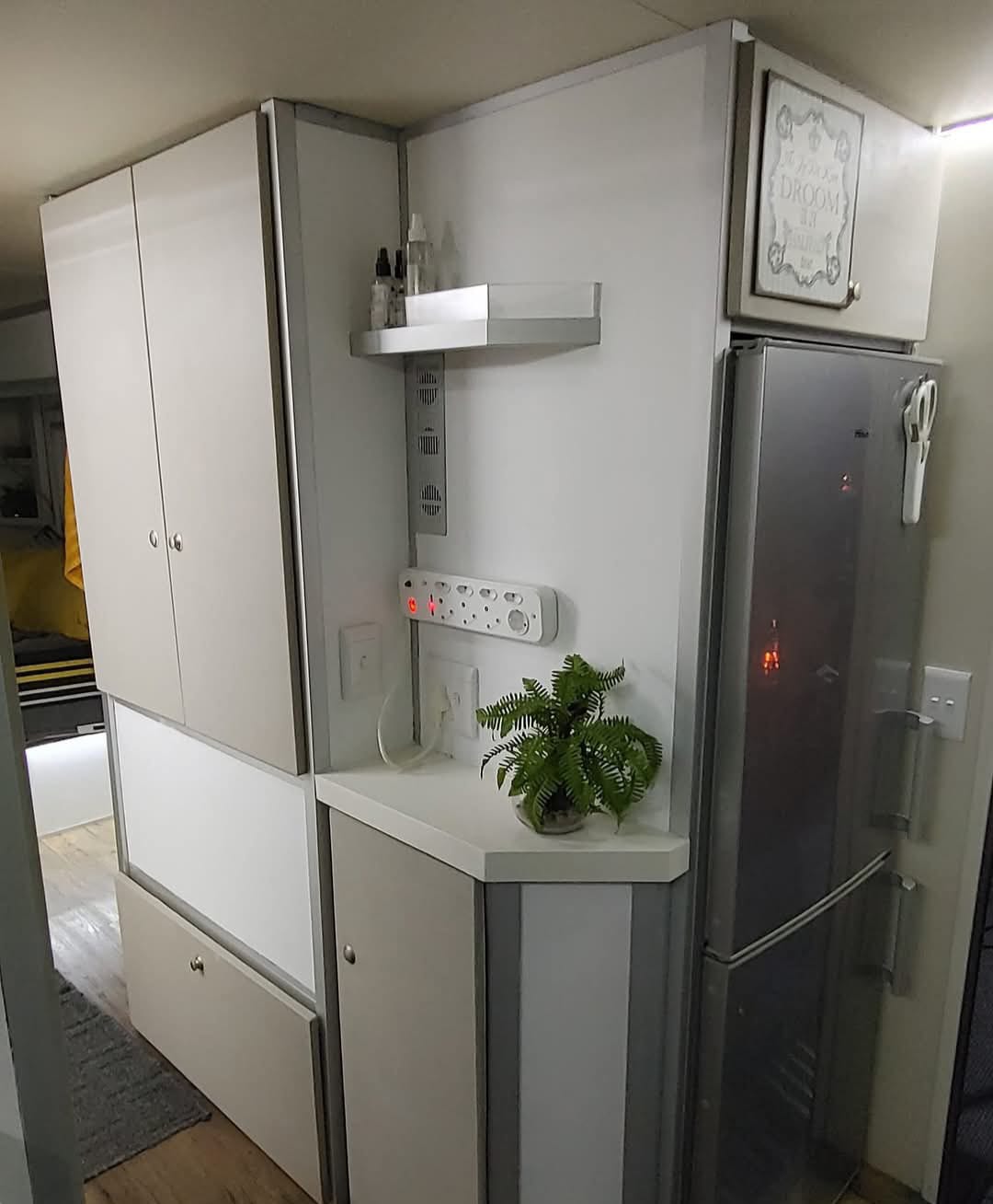 SOLD 2014 Sensation Anee Caravan (CT 1352)