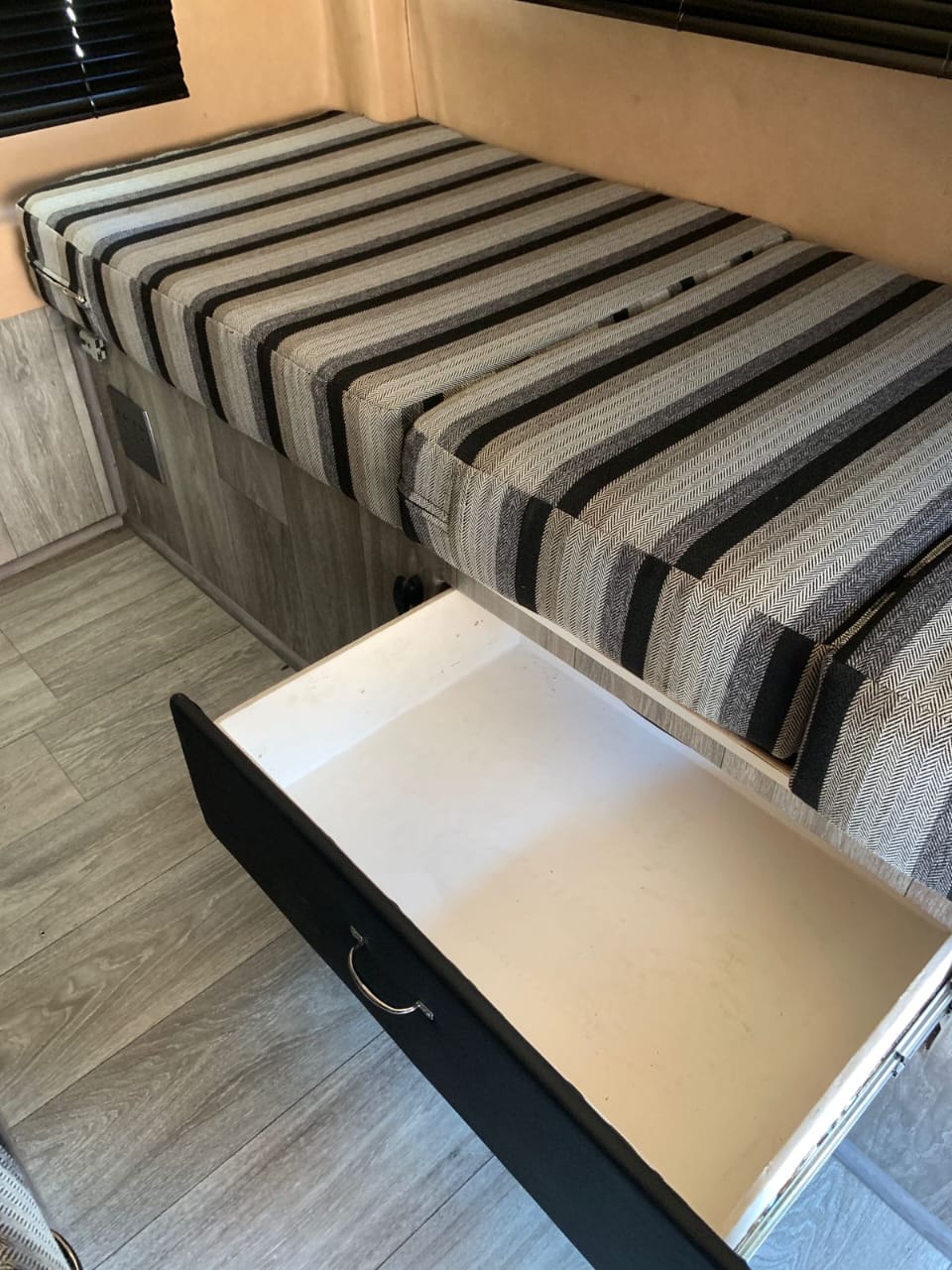 Bakkie Camper (CT 1242)