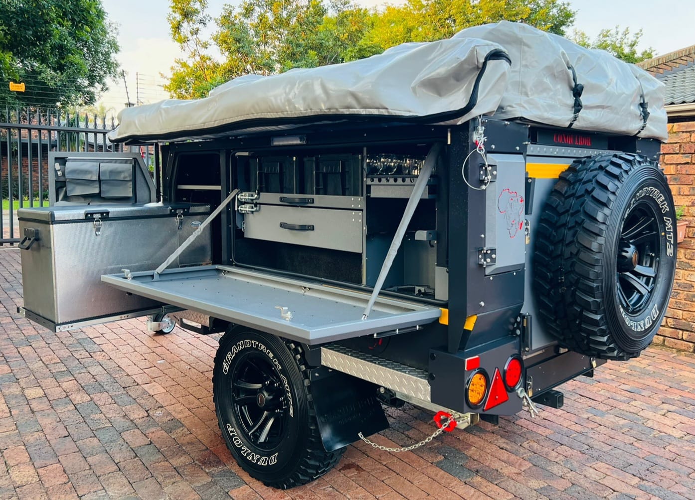 SOLD 2019 Conqueror Comfort Platinum Off Road Camping Trailer (CT 1334)