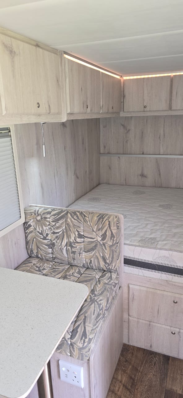 2007 Toyota 4x4 2.5 D4D Camper (CR 1294)