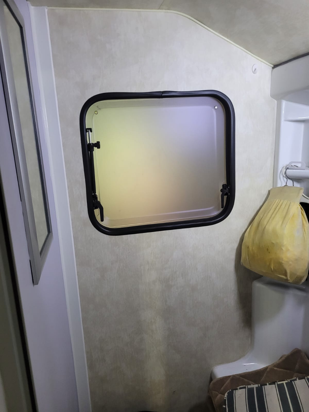 2015 Jurgens Classique Caravan (CT 1351)