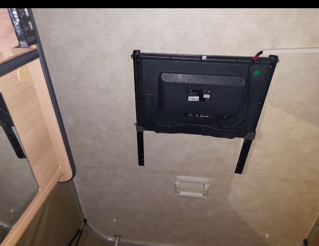2014 Jurgens Xplorer Xcell Off Road Caravan (CT 1378)
