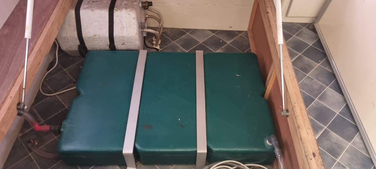 SOLD 2004 Sprite Sufer Delux Caravan (CT 1284)