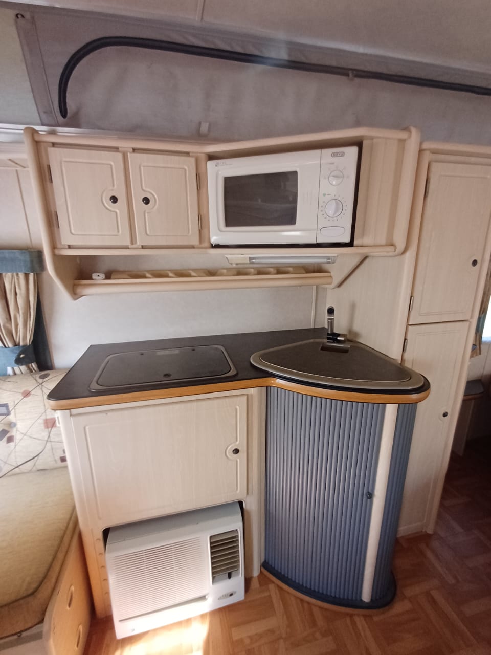 2006 Jurgens Fleetline Caravan (CT 1448)