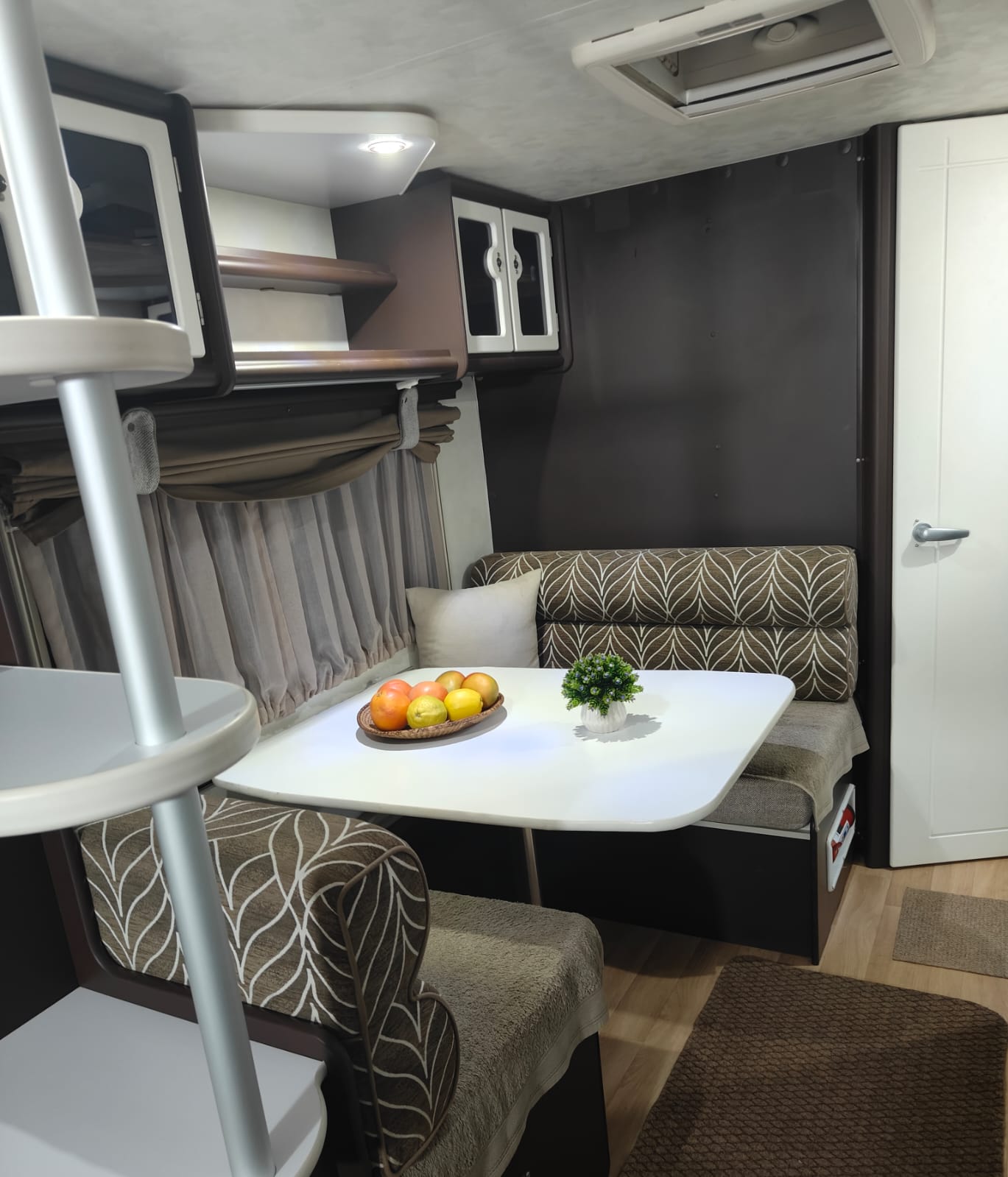 2013 Jurgens Exclusive TDK Caravan (CT 1462)