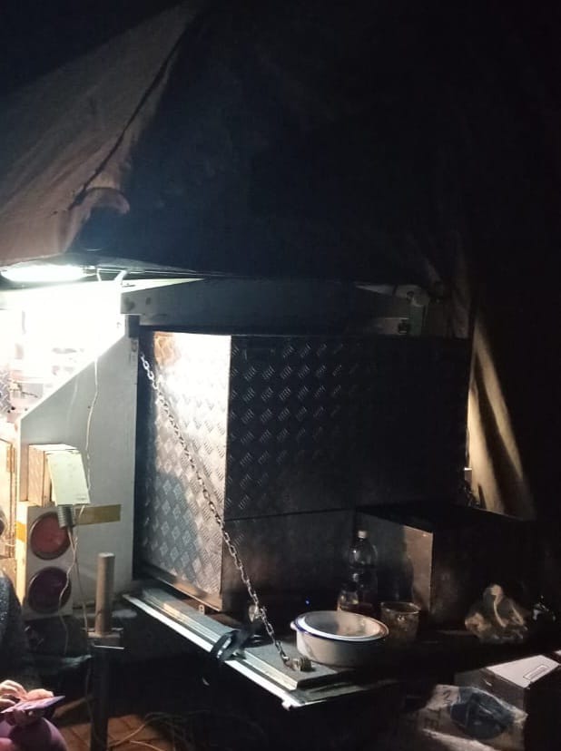 1998 Brakhah Off Road Camping Trailer (CT 1399)