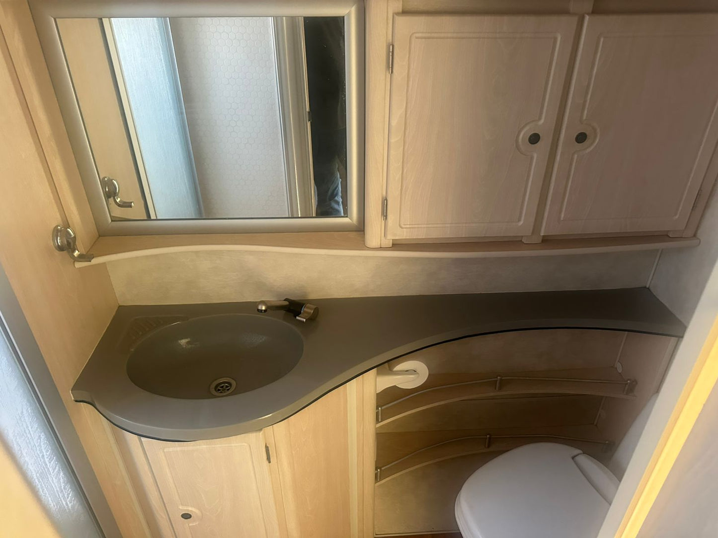 SOLD 2008 Jurgens Exclusive Caravan (CT 1435)