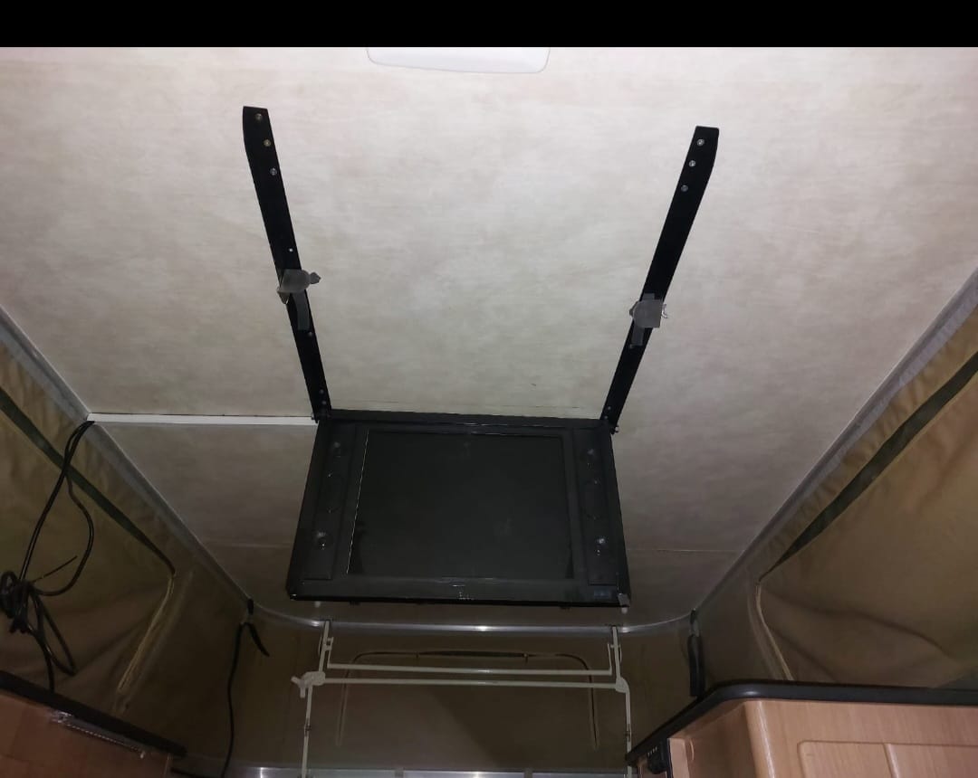 2014 Jurgens Xplorer Xcell Off Road Caravan (CT 1378)