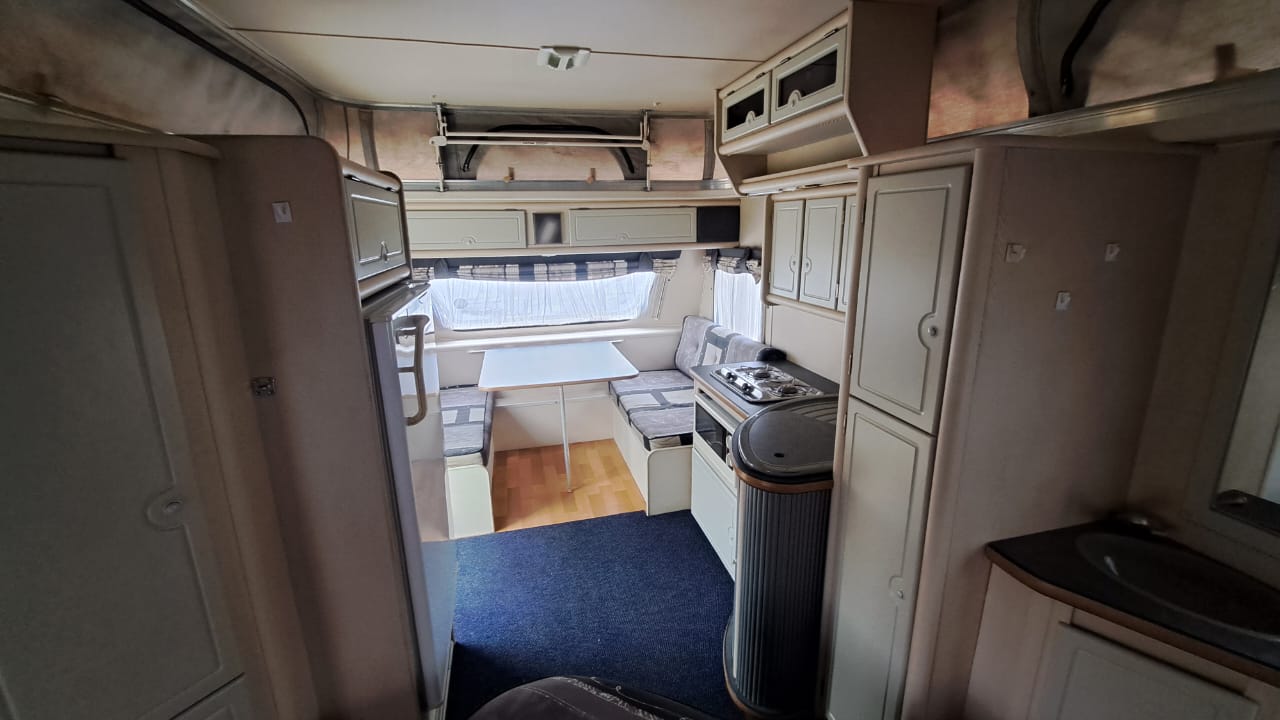 (SOLD) 2004 Jurgens Fleetline Caravan (CT 1274)