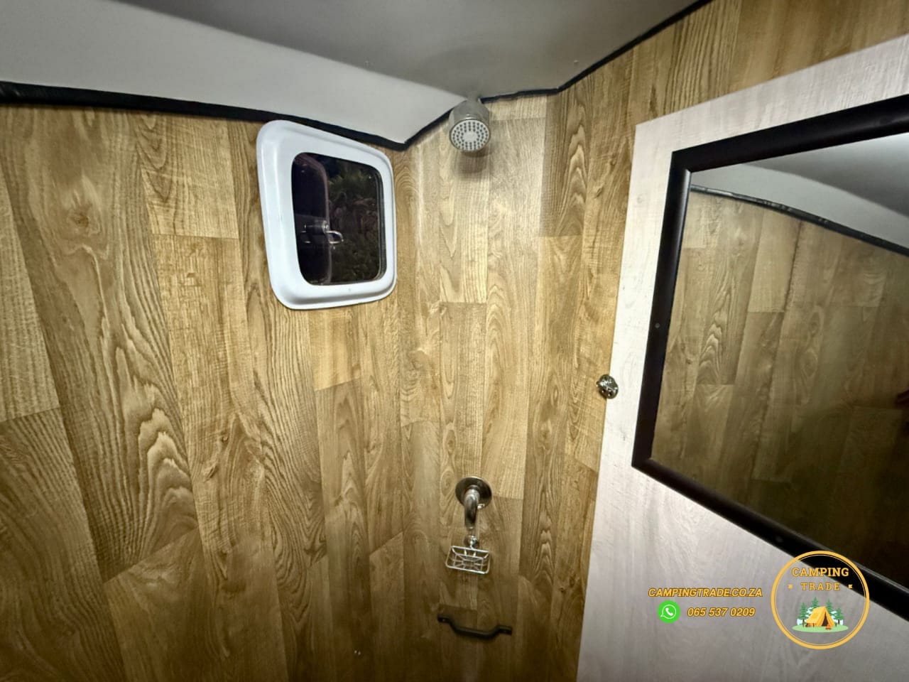 2015 Mobi Lodge Adventure Caravan (CT 1389)