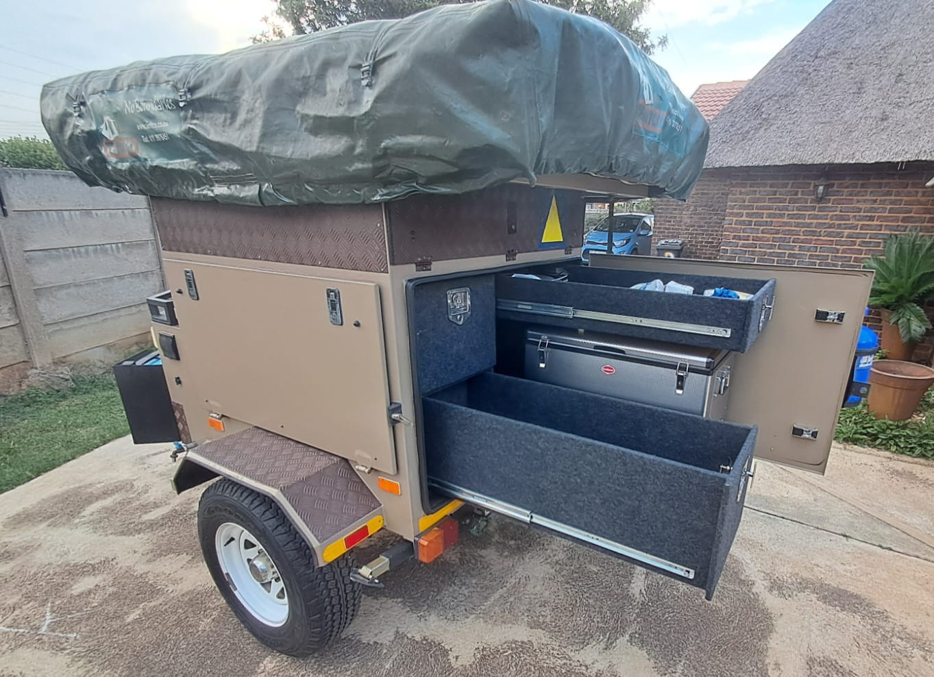 SOLD 2014 African Backbone Caprivi Off Road Camping Trailer (CT 1314)
