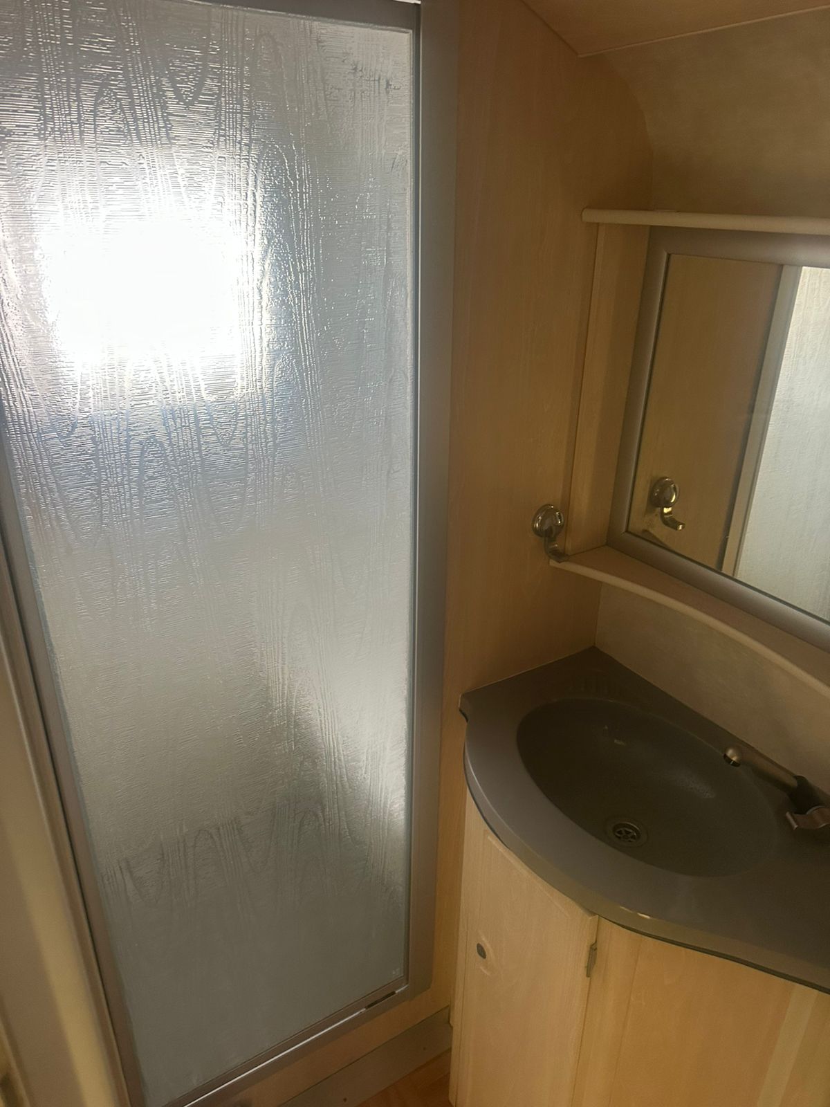 SOLD 2008 Jurgens Exclusive Caravan (CT 1435)