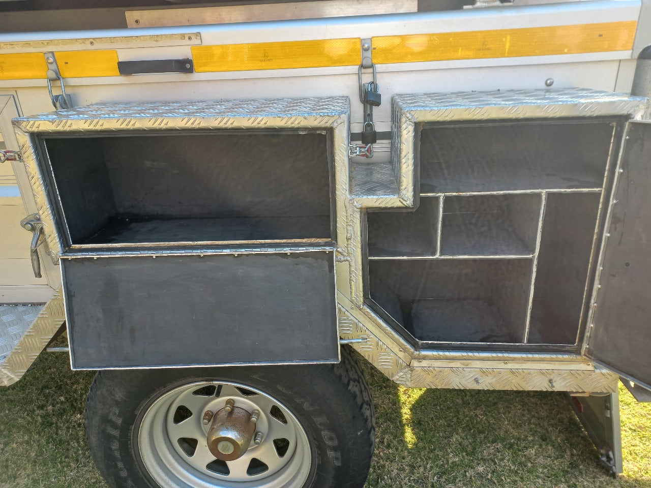 SOLD 2004 Multi Trailer Off-Road Camping Trailer (CT 1042)