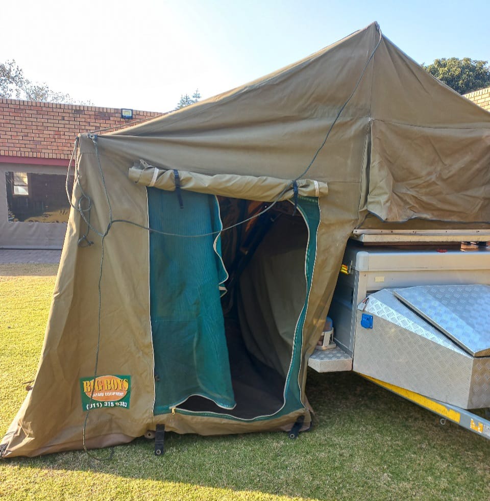 SOLD 2004 Multi Trailer Off-Road Camping Trailer (CT 1042)