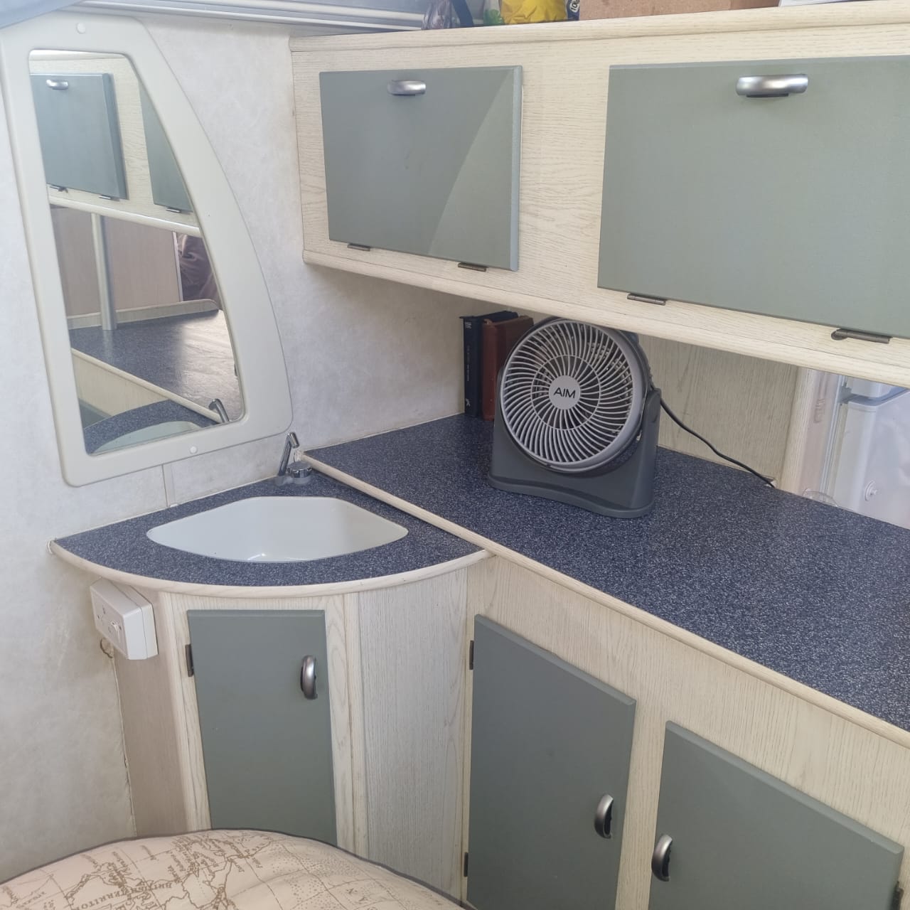SOLD 2005 Sprite Splash Caravan (CT 1055)