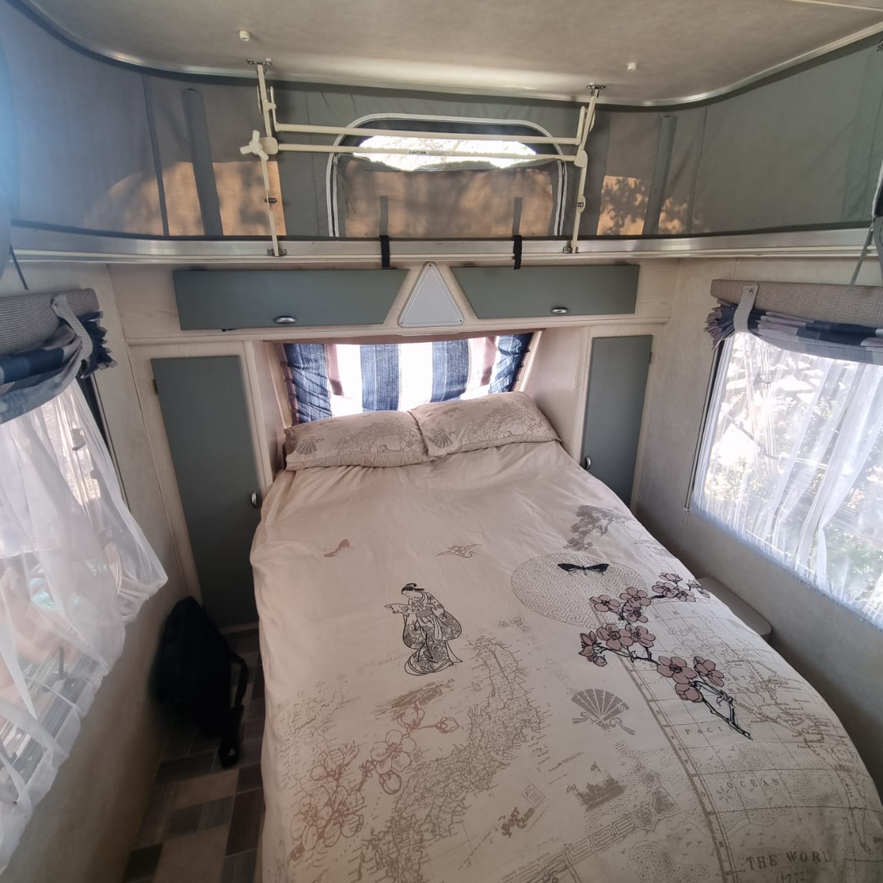 SOLD 2005 Sprite Splash Caravan (CT 1055)