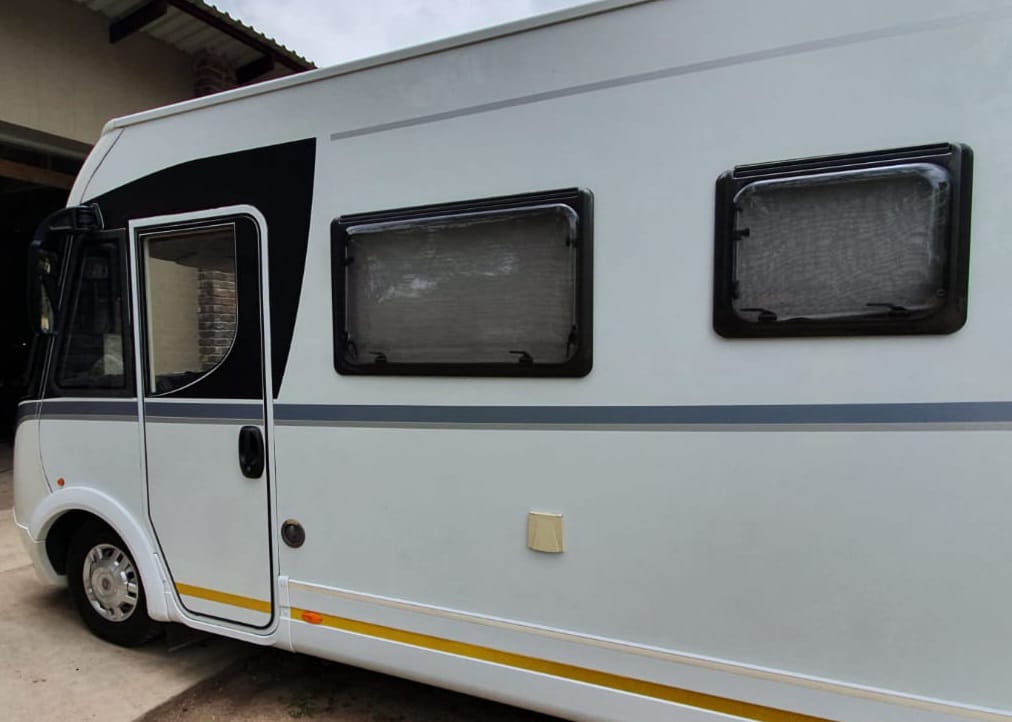 SOLD 2012 Dethleffs Esprit Luxury Motorhome and 2021 Suzuki Jimny Car (CT 1060)