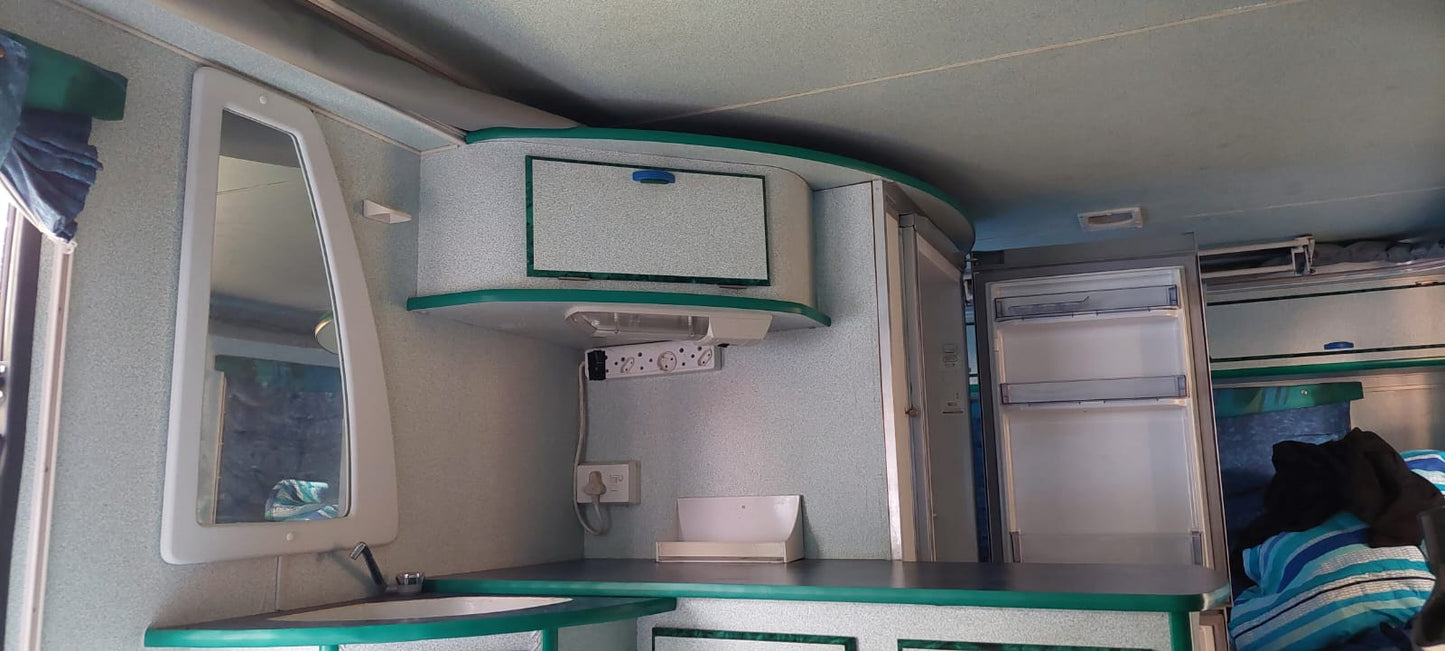 SOLD 2000 Sprite Splash Caravan (CT1069)