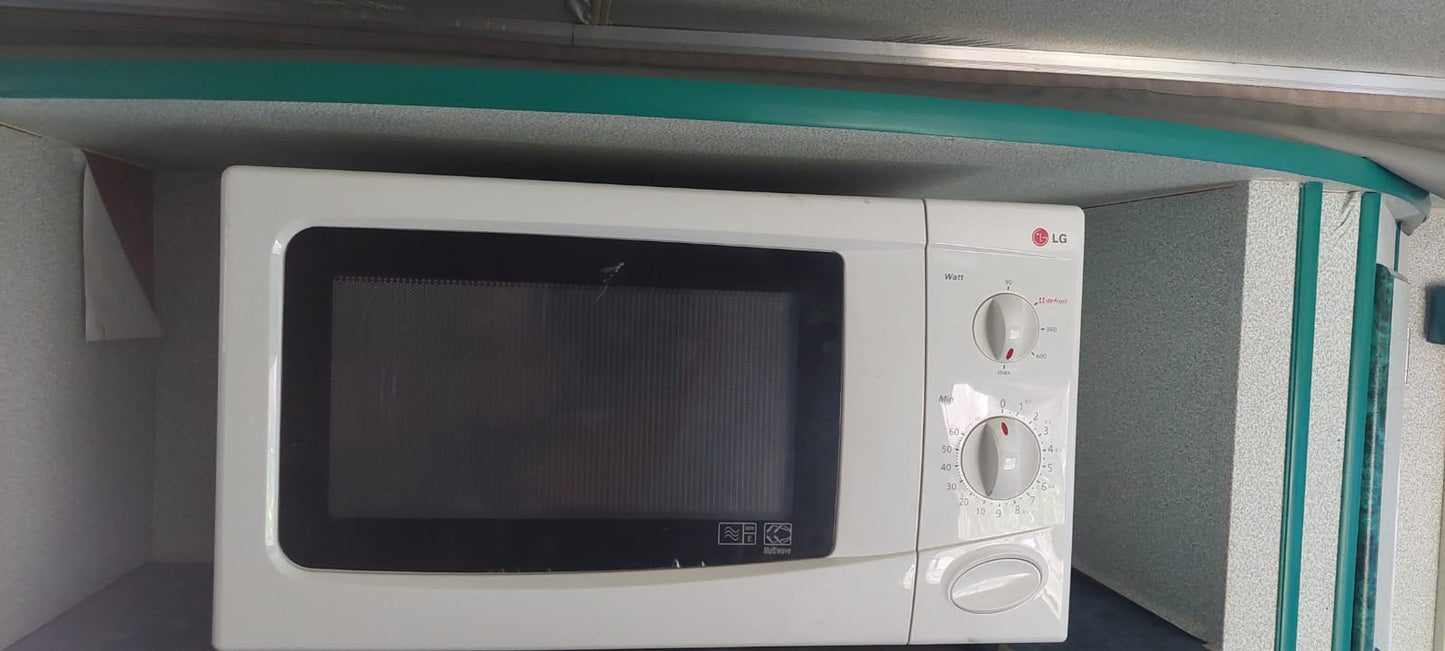 SOLD 2000 Sprite Splash Caravan (CT1069)