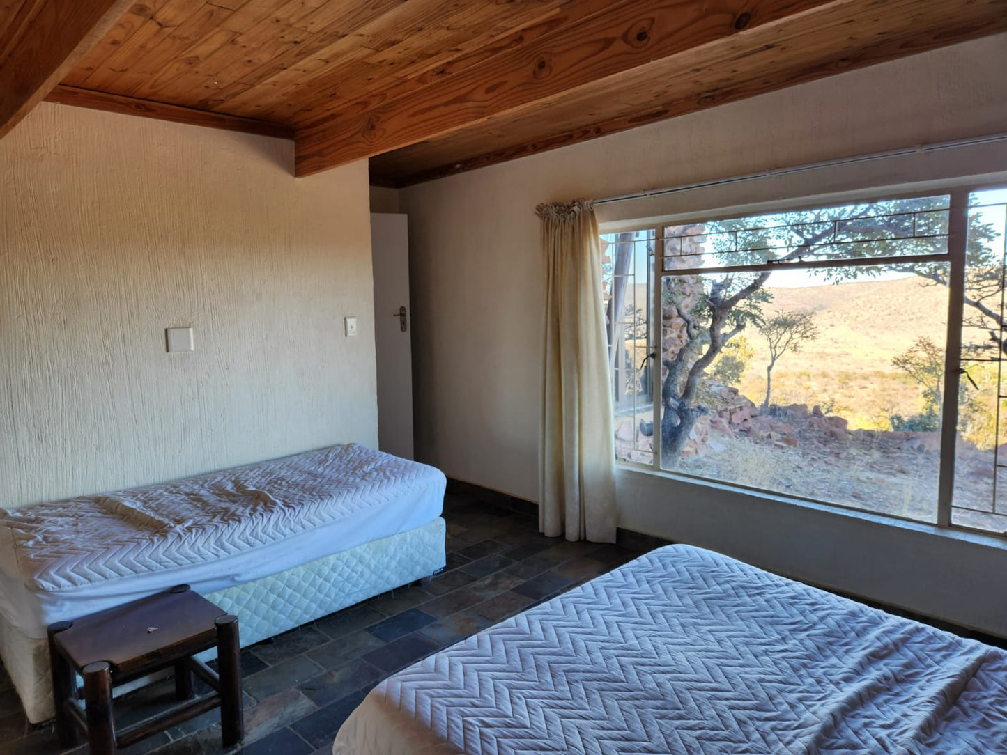 Bushveld Holiday Home (CT 1084)